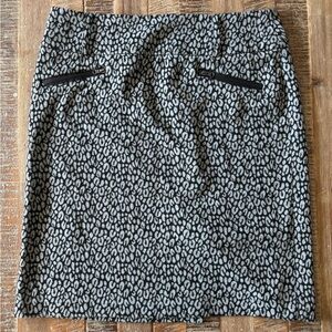 Chic Black and Gray Patterned Mini Skirt